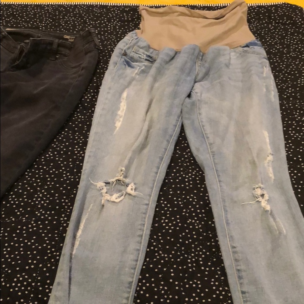 Maternity jeans lot size 6